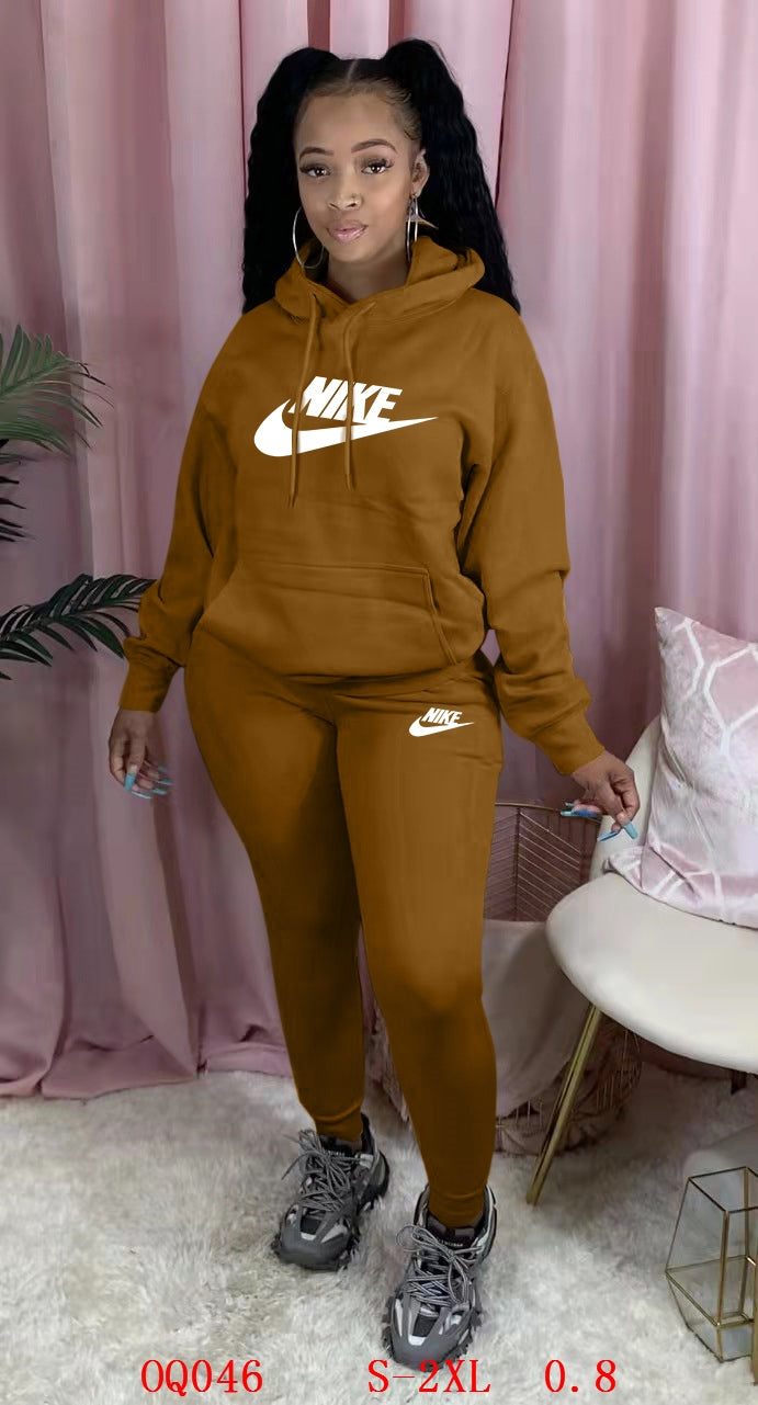 Woman’s Nike Set S-2XL